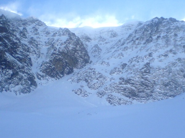 #10 Couloir du Dôme des Néants : qq Couloir du Dôme des Néants : qq'un d'intéressé?