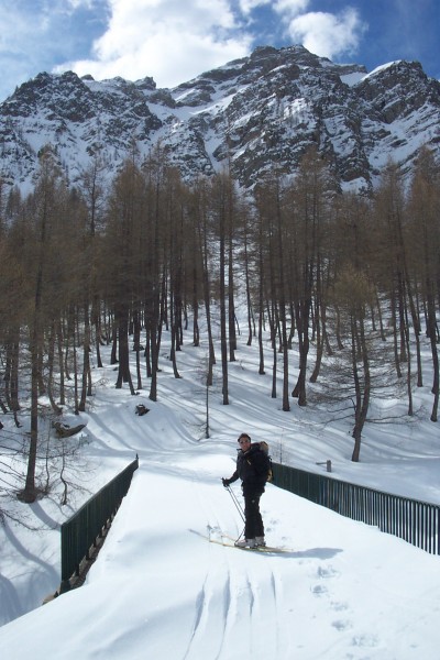 #5 Il faut remonter au col !!! : Après toute cette descente de rêve, il faut remonter 300 m jusqu Il faut remonter au col !!! : Après toute cette descente de rêve, il faut remonter 300 m jusqu'au col.