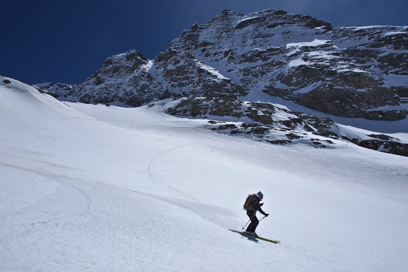 Sous la Pointe de Bonneval : Superbes paysages et neige de cinéma.