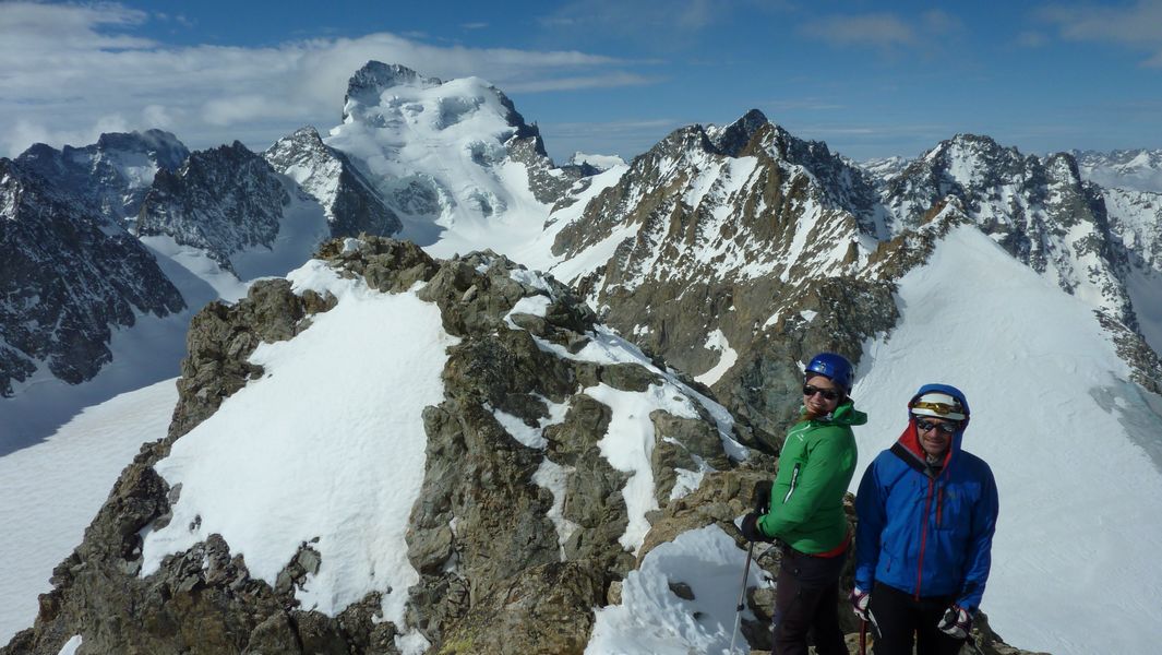 Summit : Micha et Marion devant la Barre en top conditions !!