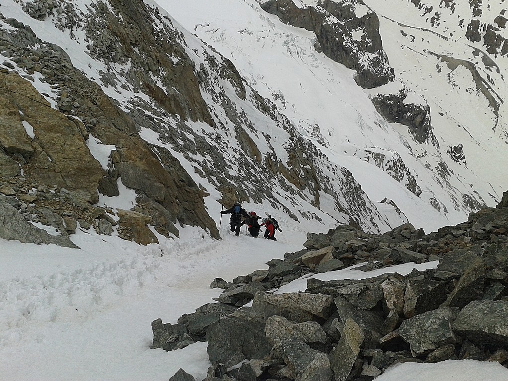 Tour Meije : Dans le Serret... une ligne naturelle et parfaite pour franchir l'obstacle