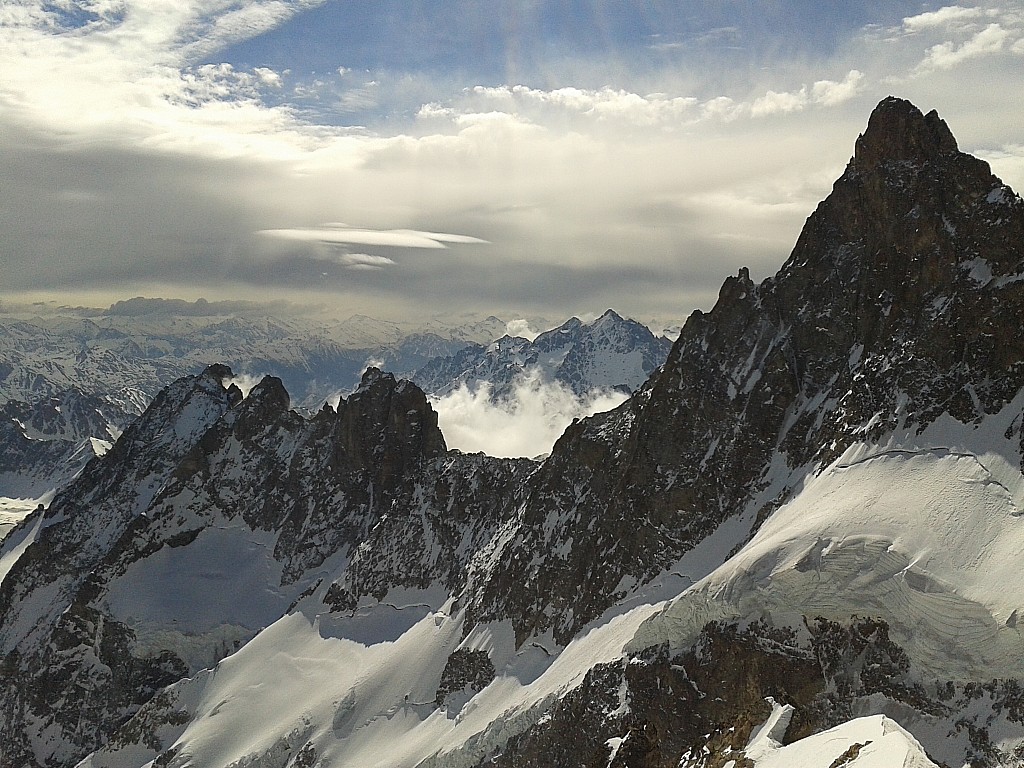 Tour Meije : Belle lumière sur l'imposant Pic Gaspard