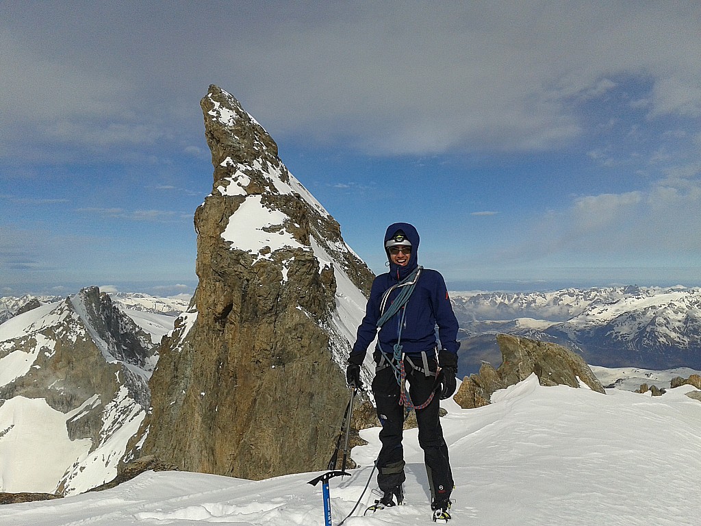 Tour Meije : 3891m... face au Doigt de Dieu .. Aujourd'hui, nos corps n'iront pas plus haut...