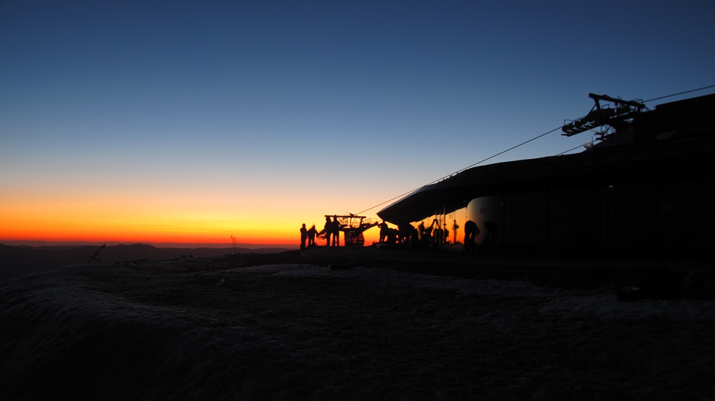 #11 Sorbier : Une super ambiance ce soir à la croix! Que c Sorbier : Une super ambiance ce soir à la croix! Que c'est beau la montagne, même en haut d'une station....