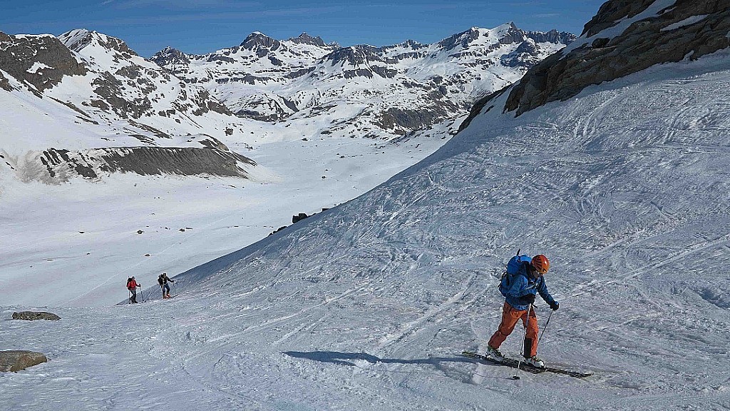 #5 Votre Serviteur : se traine... Votre Serviteur : se traine...