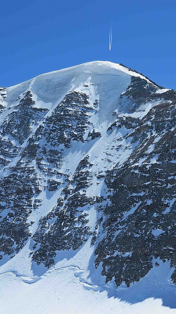 #15 Grande Ciamarella : Euh, elle aussi, elle est pas censée être en neige? L Grande Ciamarella : Euh, elle aussi, elle est pas censée être en neige? L'hiver a été sévère