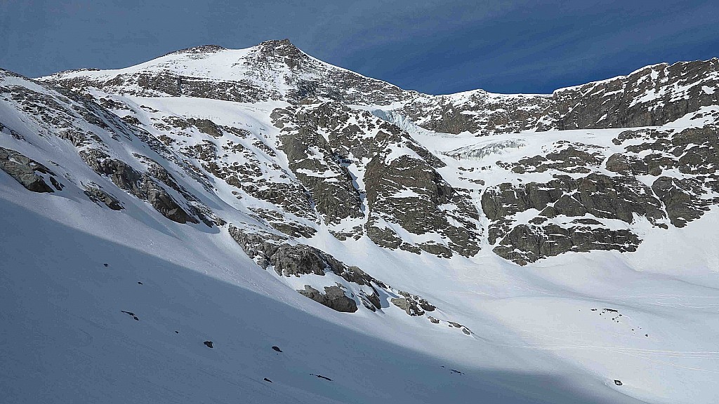 #4 L L'Albaron : L'Albaron nous domine. Un jour peut-être!