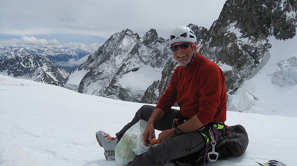 Petite pause bien méritée : juste avant de descendre le glacier de l'Homme