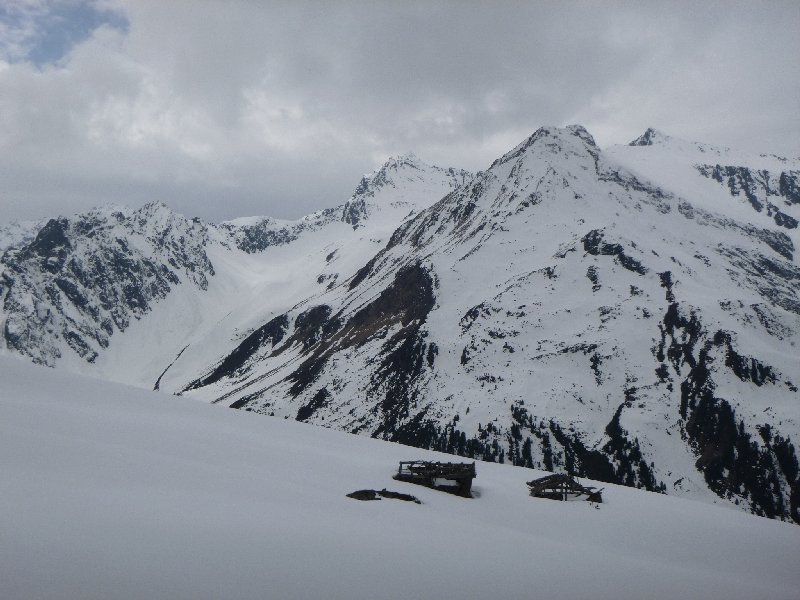 #8 Chalets : en ruine de ce côté.... Chalets : en ruine de ce côté....