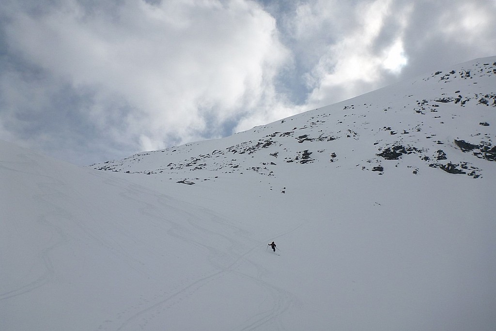 On termine par la combe : surplombant le lac