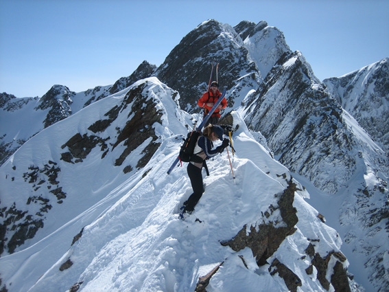 #13 arete : Bruno et Cat finissent par une traversée d arete : Bruno et Cat finissent par une traversée d'aretes