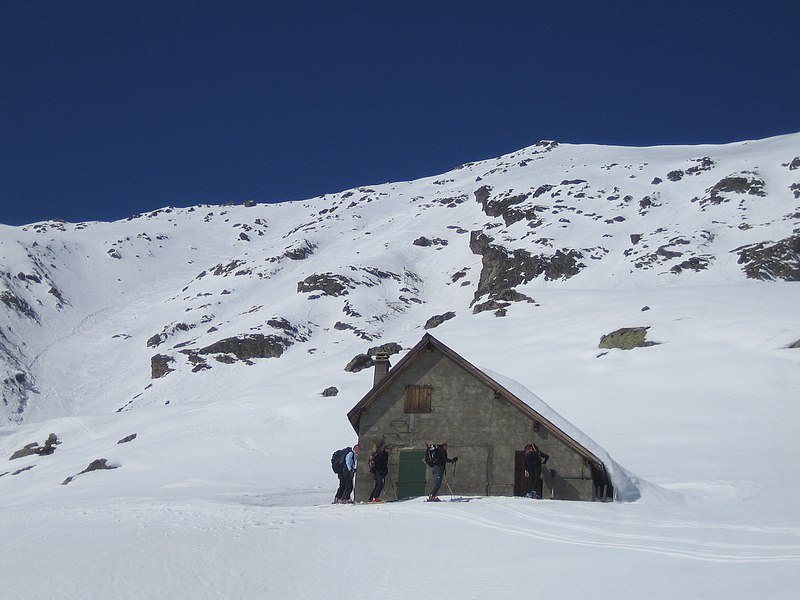 #9 Itinéraire du Ramu : Montée par le couloir de gauche en S, descente directe sous le sommet Itinéraire du Ramu : Montée par le couloir de gauche en S, descente directe sous le sommet