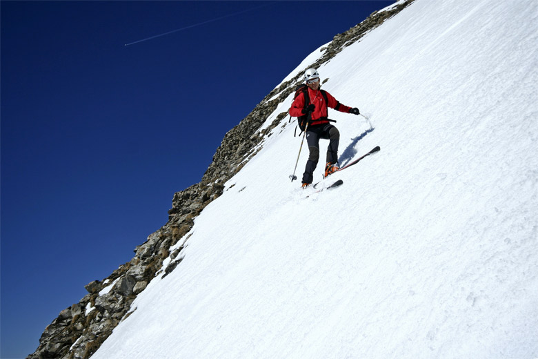 #7 Pïerre : Pïerre dans la partie supérieure de la face. Pïerre : Pïerre dans la partie supérieure de la face.