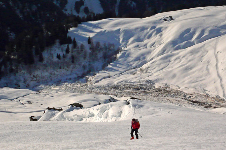 #1 Denis : Denis dans la montée au dessus du chemin des Stalés au niveau de la Ruelle. Denis : Denis dans la montée au dessus du chemin des Stalés au niveau de la Ruelle.