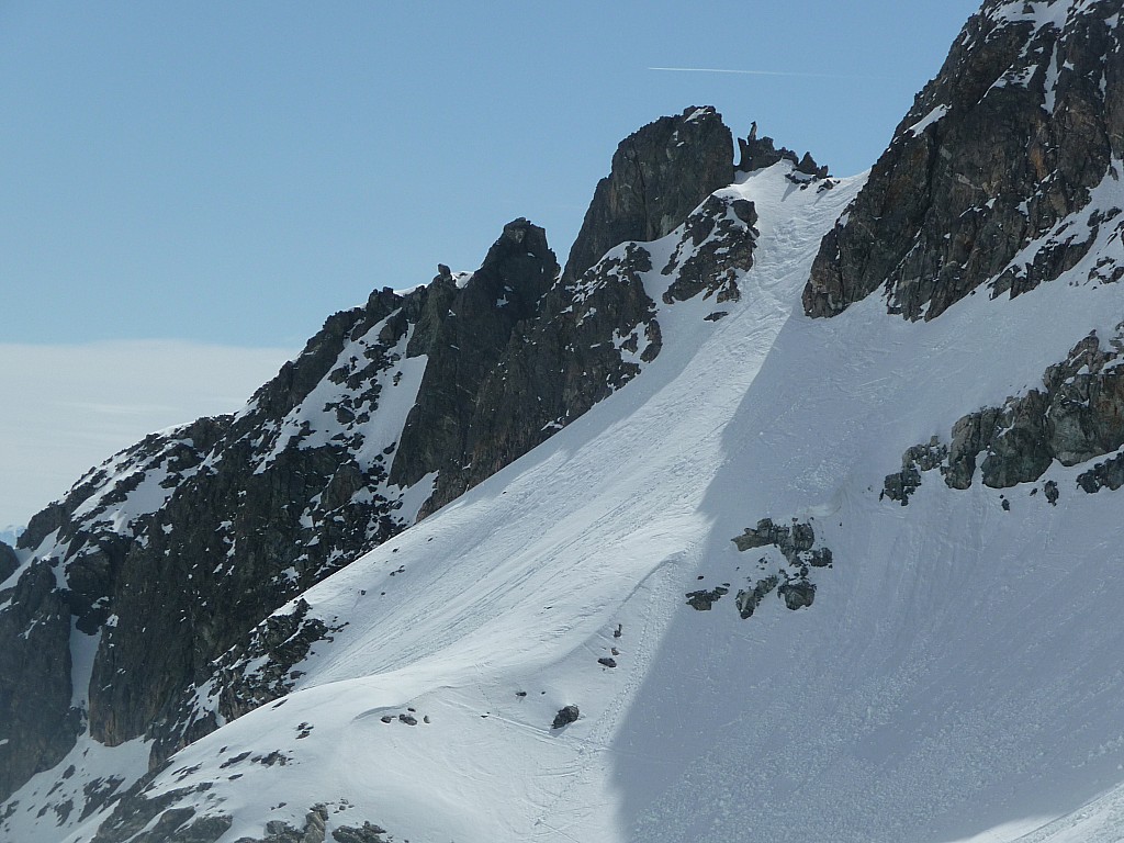 Couloir Brèche du chien : Couloir,  Brêche du chien, neige durcie, pas trés agréable à skier;