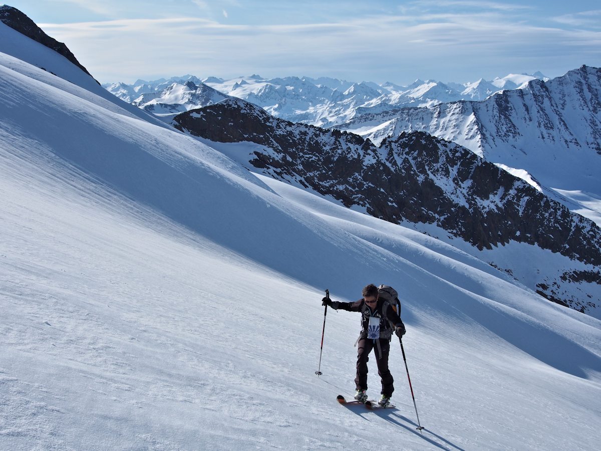 Sur le glacier : Une fine pellicule de fraiche sur une neige bien lisse.