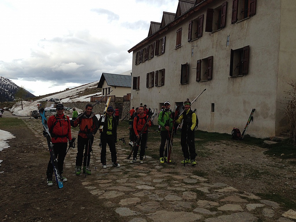 #12 Ce matin : La troupe s Ce matin : La troupe s'active.