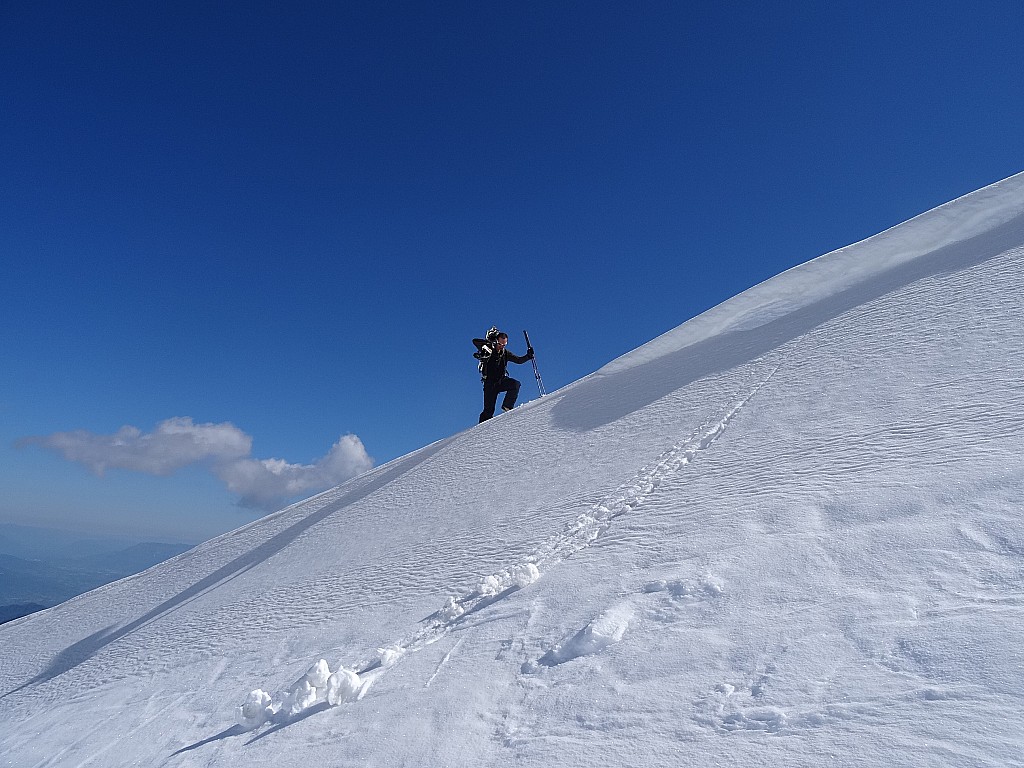 snowboarder en colère : comment ça on remonte ? vous avez vu l'heure qu'il est ? j'ai encore VTT et grimpe moi, aujourd'hui !