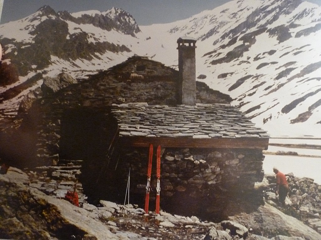 #31 Ancien refuge du Ruitor : 1982 avec Papa Ancien refuge du Ruitor : 1982 avec Papa