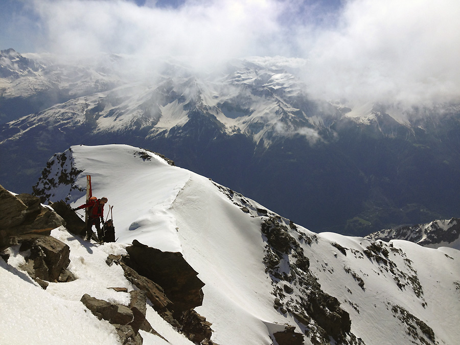 Final alpin : Quelques pas de rocher facile pour les derniers mètres