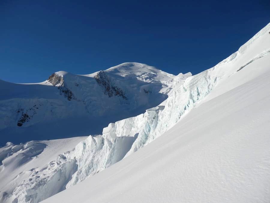 Au sommet de l'Arrête : Le Mont Blanc, semble si proche...