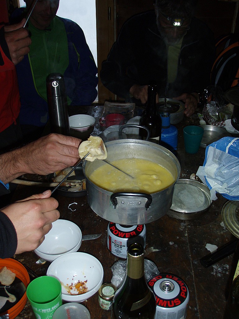 #3 Fondue : Fondue jurassienne, le véritable objectif du WE Fondue : Fondue jurassienne, le véritable objectif du WE