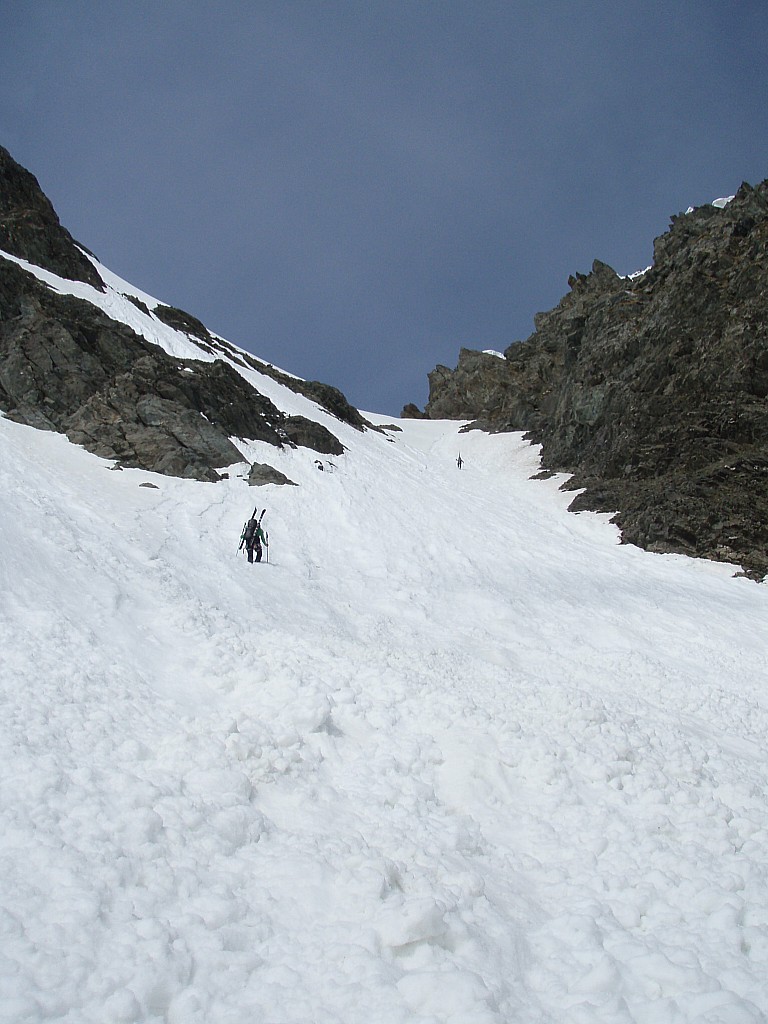 #13 Remontée dans le four solaire : "La neige, elle est trop molle" - "et il fait trop chaud" - "et puis les marches, elles sont trop hautes" - "et Canard, il détruit toutes les traces" ! Meuh non, ça ne râle pas l Remontée dans le four solaire : "La neige, elle est trop molle" - "et il fait trop chaud" - "et puis les marches, elles sont trop hautes" - "et Canard, il détruit toutes les traces" ! Meuh non, ça ne râle pas l