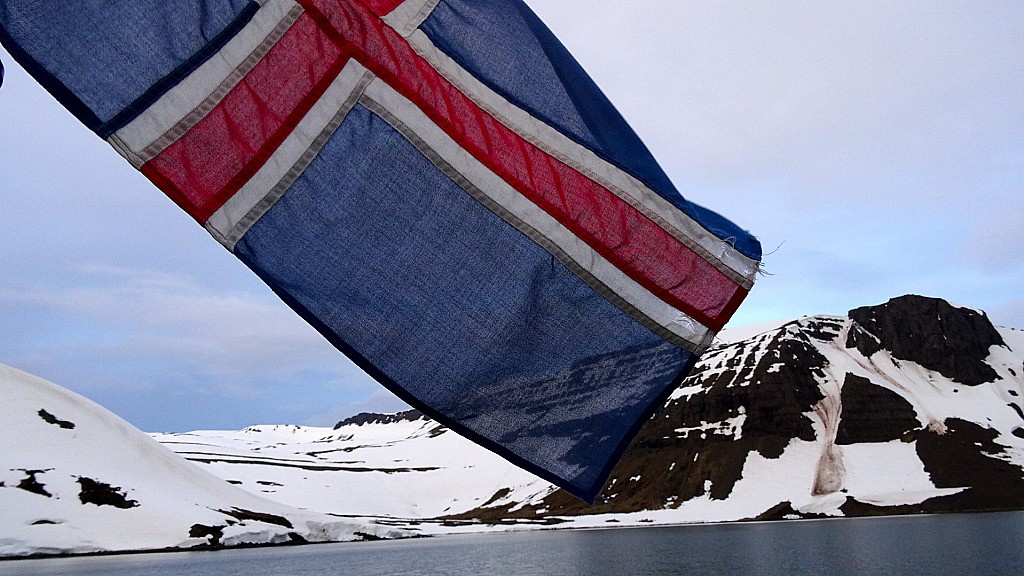 Derrière le drapeau Islandais : le Old Ladies' couloir - du moins c'est comme ça qu'on l'a baptisé...