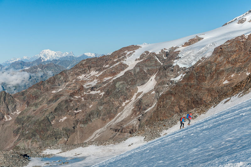 Piramide Vincent-2014 : Profil de pente faible mais neige très structurée.