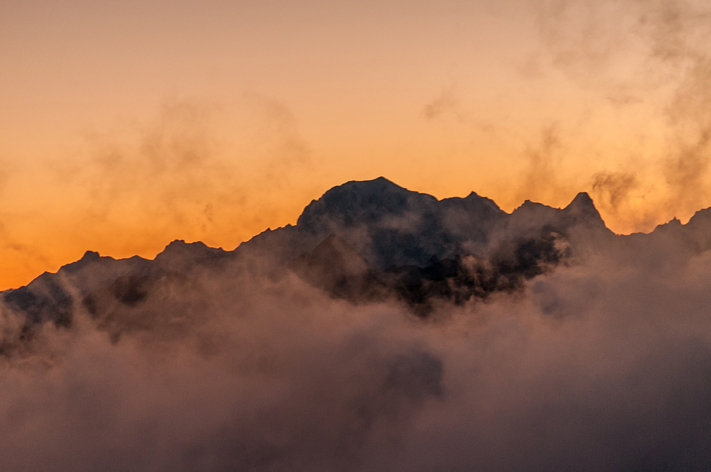 Punta-Gnifetti-2014 : Le feu sur le Mont Blanc, perturbation annoncée pour demain en fin d'AM