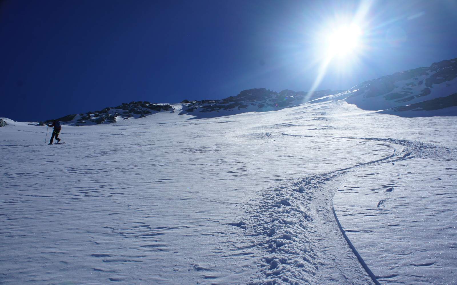 #6 Un skieur nous a précédé Un skieur nous a précédé