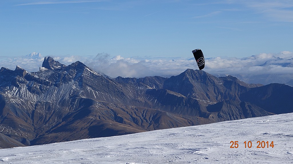 Au départ, des adeptes : du snowkite