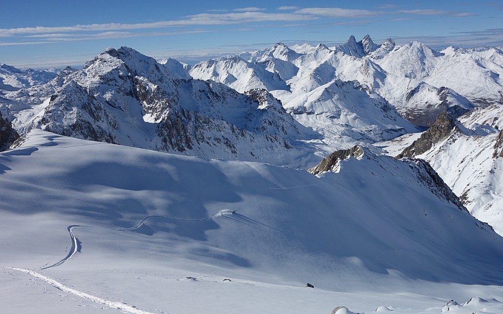 #7 Les premiers virages : de la saison... C Les premiers virages : de la saison... C'est bon quand ils sont dans ce type de neige !