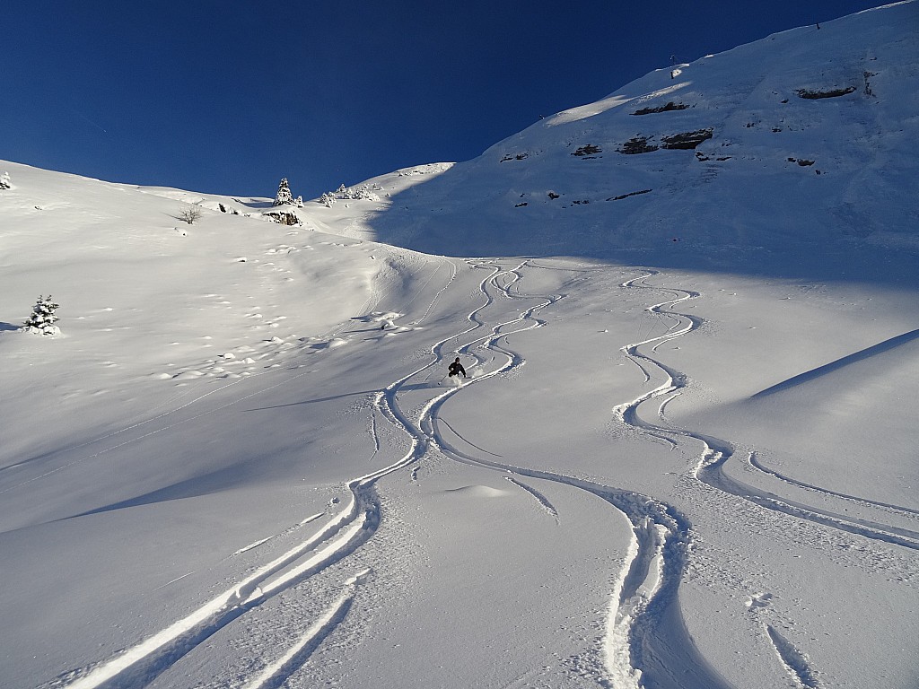 #4 Merdassier : En haut de la pente du milieu.Bonne poudre. Merdassier : En haut de la pente du milieu.Bonne poudre.
