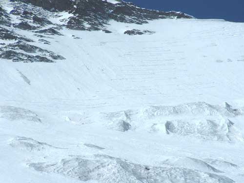 trace de la descente : Traces sur la petite face nord de la grande casse. Haut en glace et poudreuse.