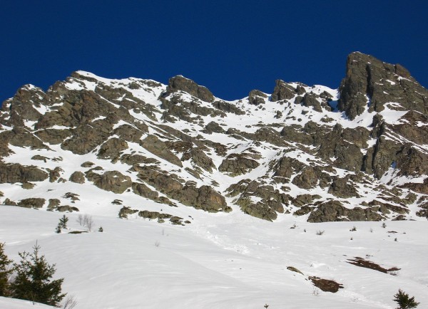 #1 Rochers Rissiou : Au pied du mur. Rochers Rissiou : Au pied du mur.