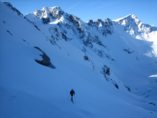 Montée à l'épaule : Traversée avant la montée à l'épaule du Rocher de l'Homme