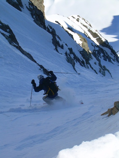 Descente : Manu tate le 50° avec brio