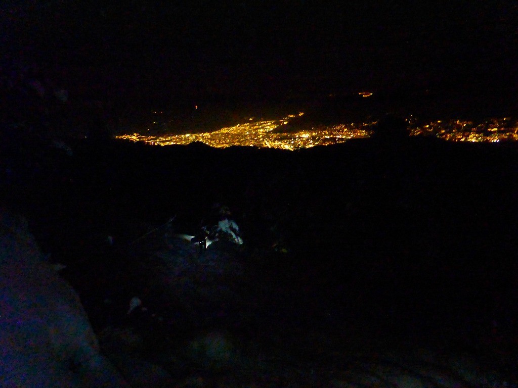 Grenoble c'est beau que la nuit ; on connaît le refrain