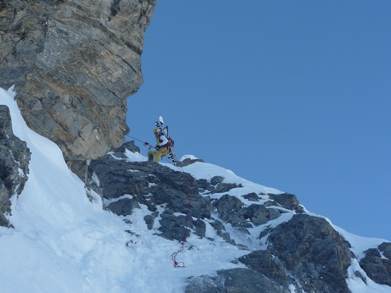#10 Le rappel, sur relai solide et deja en place (ouf!) Le rappel, sur relai solide et deja en place (ouf!)