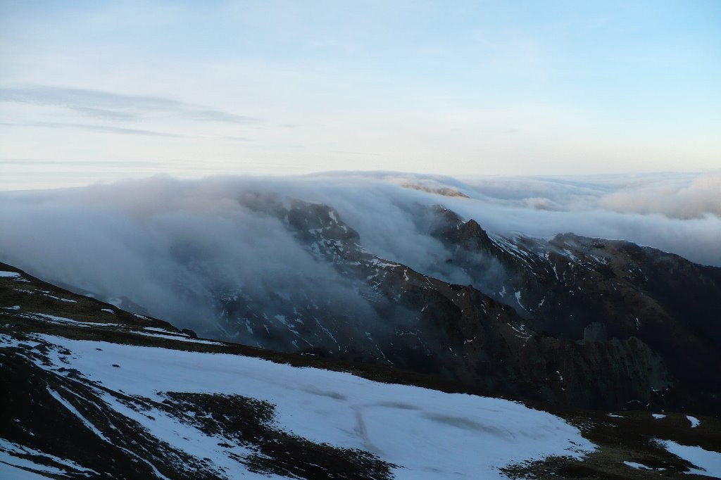 #9 Une vague océanique envahit Chaudefour Une vague océanique envahit Chaudefour