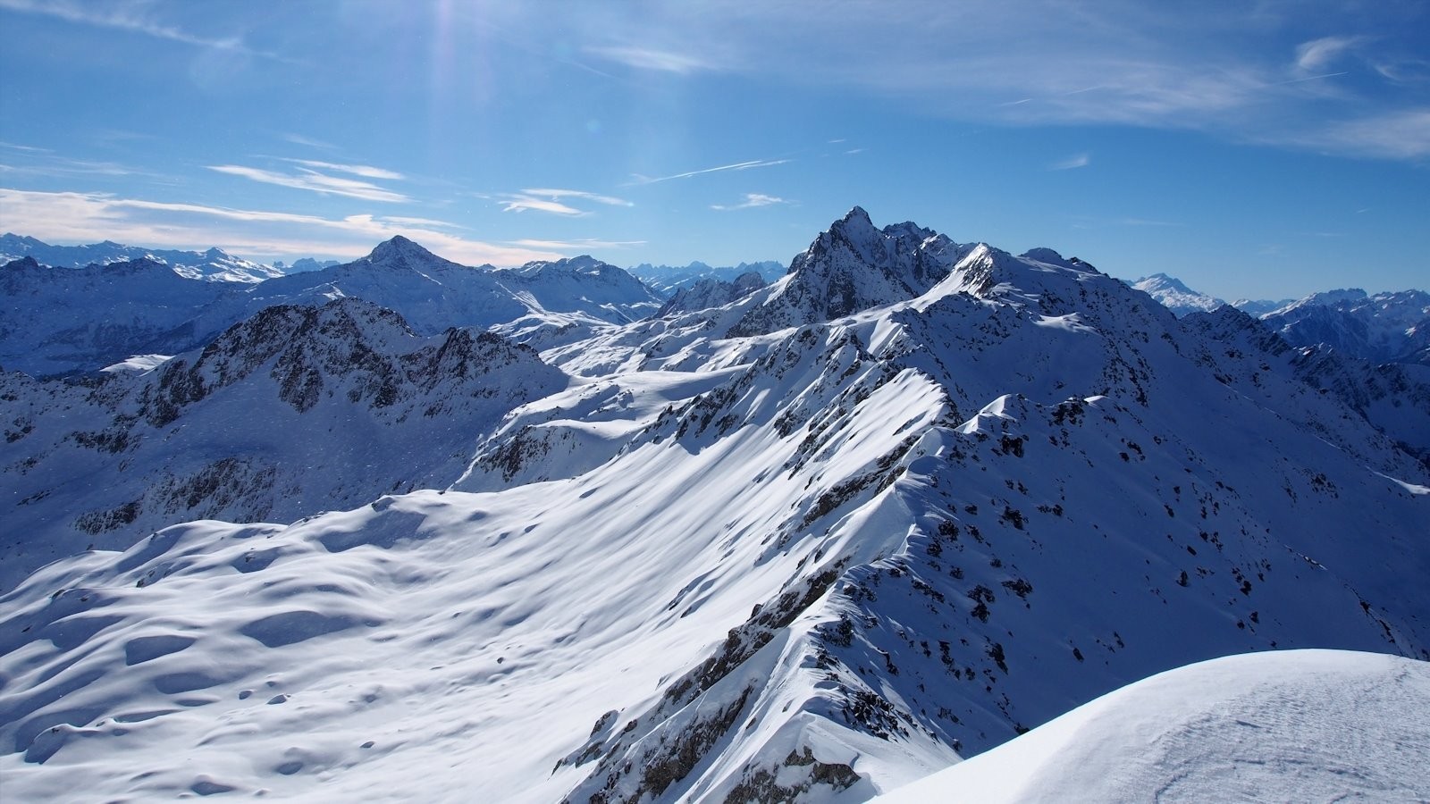 #12 Du sommet, vue vers le sud. Du sommet, vue vers le sud.