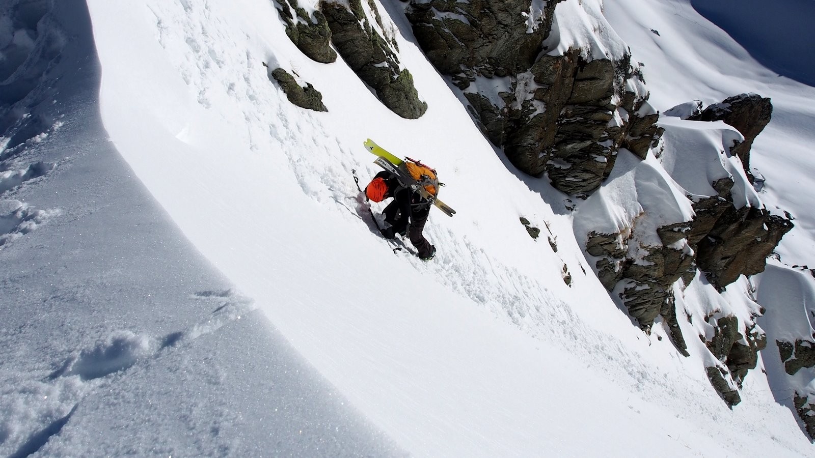#18 Florence dans le haut du couloir. Florence dans le haut du couloir.