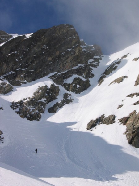 #9 Le couloir de la face est : Un petit couloir esthétique et sauvage ! Le couloir de la face est : Un petit couloir esthétique et sauvage !