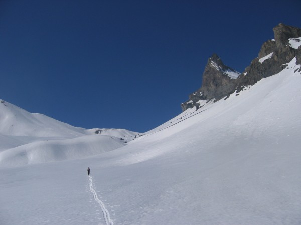 #9 Derrière l Derrière l'aiguille : Trace dans la dernière remontée derrière l'aiguille de morges...Attention les yeux!