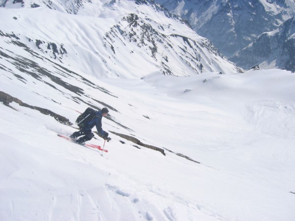 #7 Transfo! : Descente sous le col, on apprécie cette excellente neige! Transfo! : Descente sous le col, on apprécie cette excellente neige!