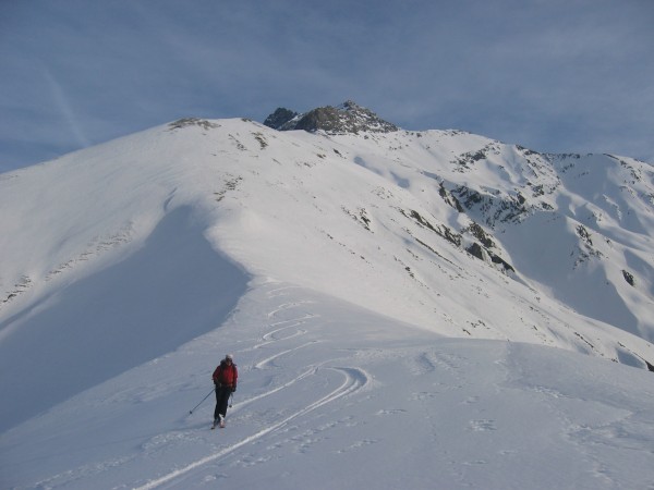 #11 Croupe : Après moultes looses et péripétie, on atteint enfin la fameuse croupe finale: en neige transfo, un régal, avec une vue magnique! Croupe : Après moultes looses et péripétie, on atteint enfin la fameuse croupe finale: en neige transfo, un régal, avec une vue magnique!