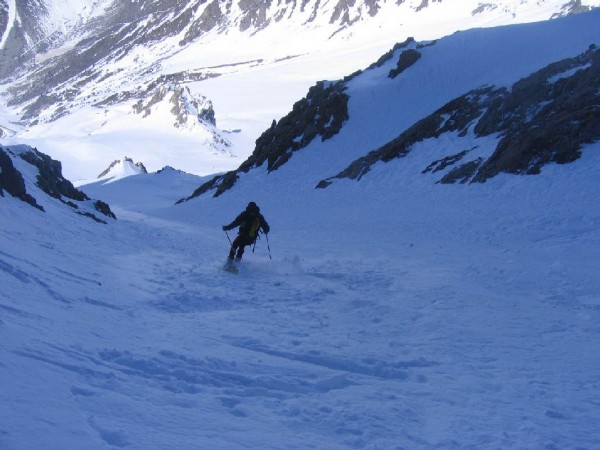 #9 Descente : PY en lévitation.
Photo Olivier. Descente : PY en lévitation.
Photo Olivier.