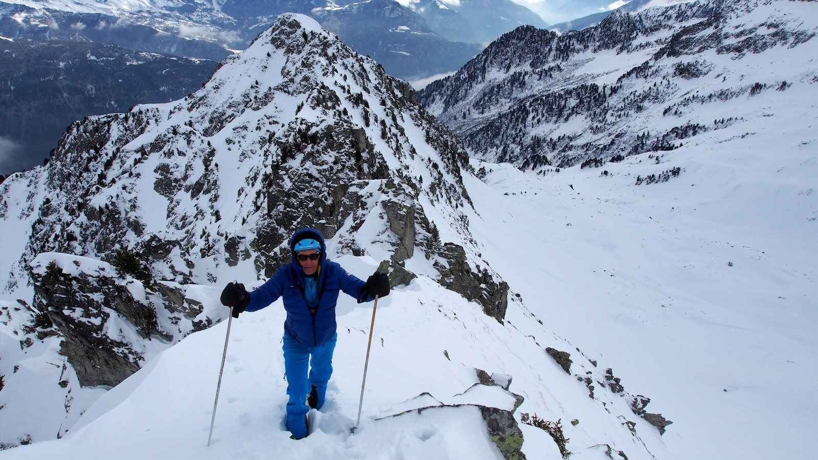 #14 L L'arête Est devant Pré Charvin.