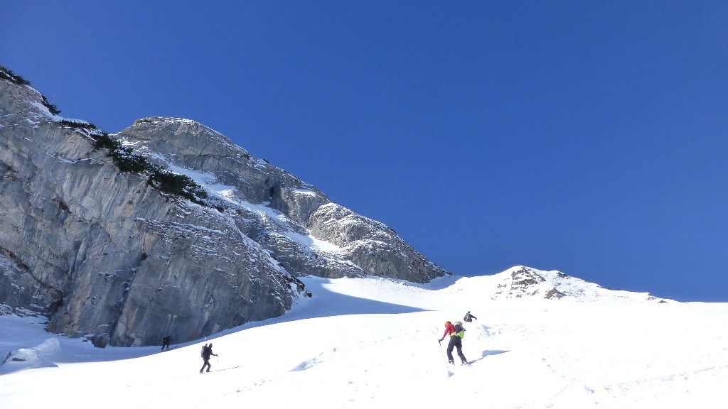 En haut du cône du couloir en baïonette